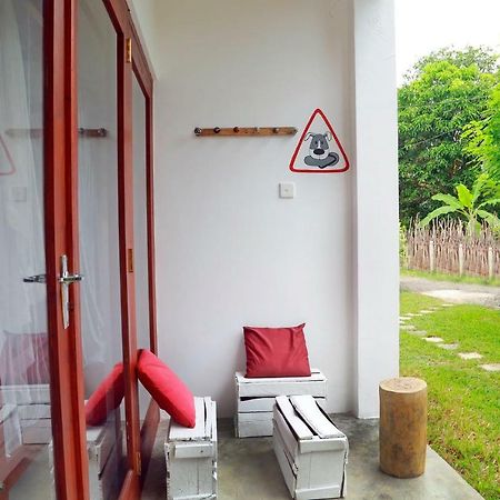 Chez Podi Surf Stay Mirissa Exterior photo