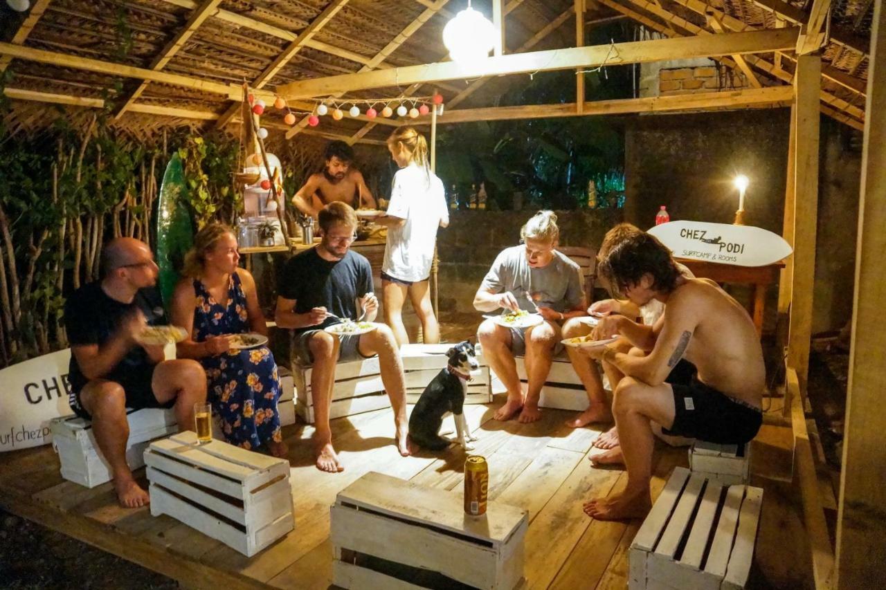 Chez Podi Surf Stay Mirissa Exterior photo