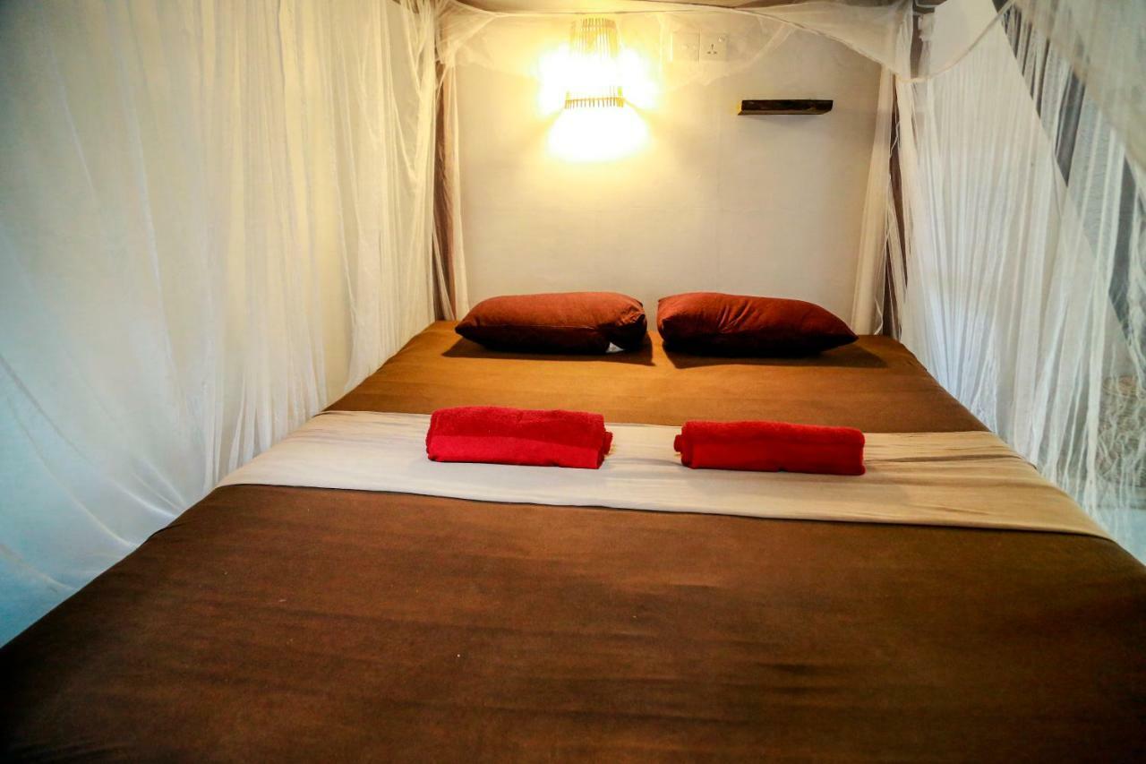 Chez Podi Surf Stay Mirissa Exterior photo